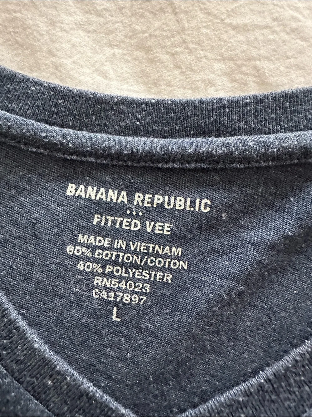 Banana Republic Men’s Heather Navy V-Neck Tee